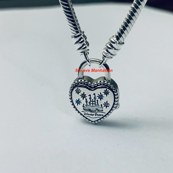 BRAND NEW Pandora Fantasyland Castle Heart Bracelet - Picture 5 of 7